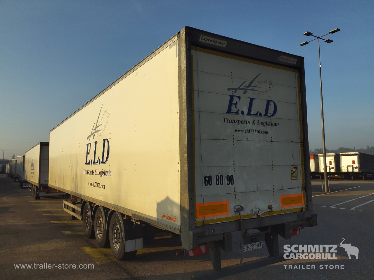 FRUEHAUF Dryfreight Standard Roller shutter door - Semirremolque caja cerrada: foto 2 FRUEHAUF Dryfreight Standard Roller shutter door - Semirremolque caja cerrada: foto 2