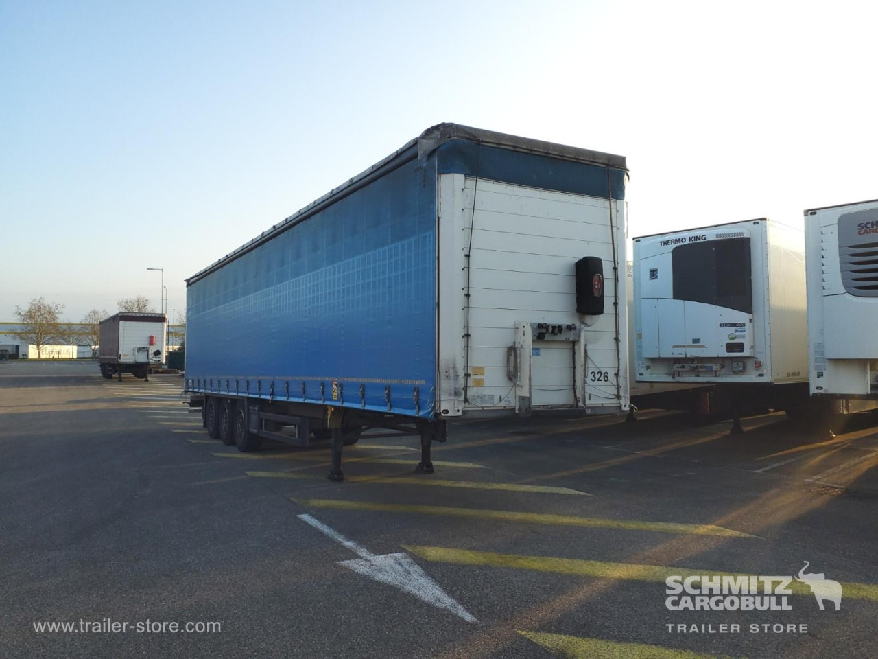 SCHMITZ Curtainsider Standard - Semirremolque lona: foto 1 SCHMITZ Curtainsider Standard - Semirremolque lona: foto 1