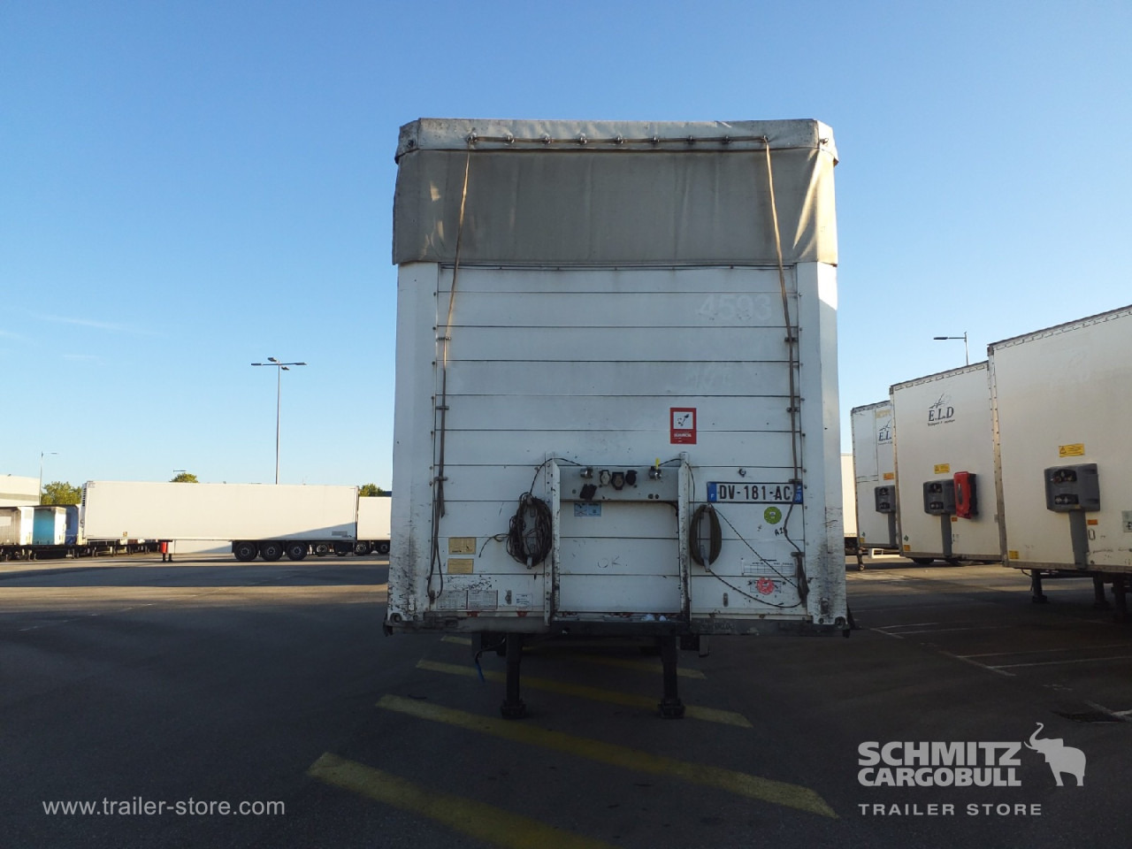Semirremolque lona SCHMITZ Curtainsider Standard: foto 8 Semirremolque lona SCHMITZ Curtainsider Standard: foto 8
