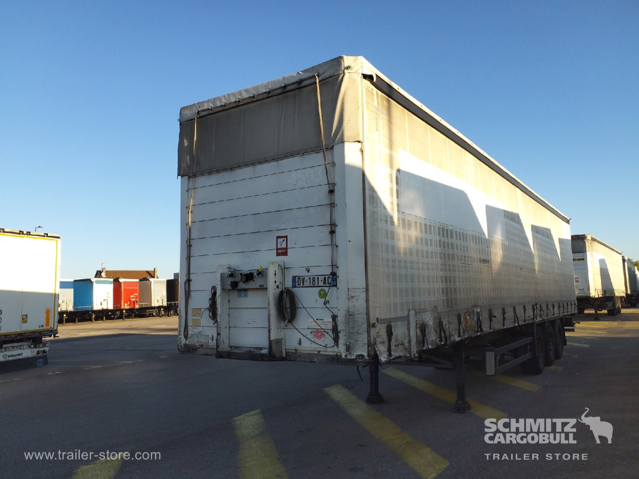 SCHMITZ Curtainsider Standard - Semirremolque lona: foto 5 SCHMITZ Curtainsider Standard - Semirremolque lona: foto 5
