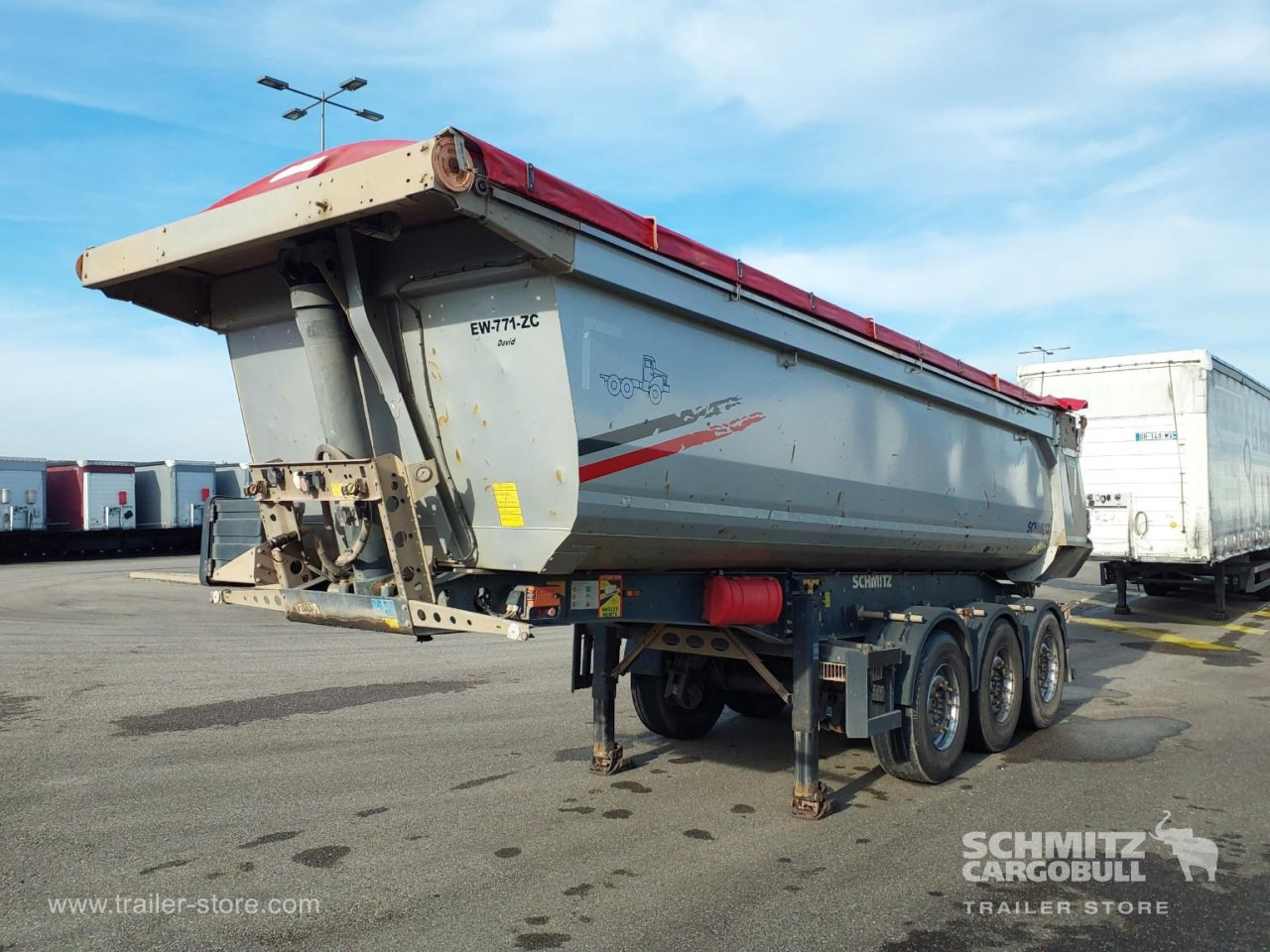 SCHMITZ Tipper Steel half pipe body 25m³ - Semirremolque volquete: foto 4 SCHMITZ Tipper Steel half pipe body 25m³ - Semirremolque volquete: foto 4