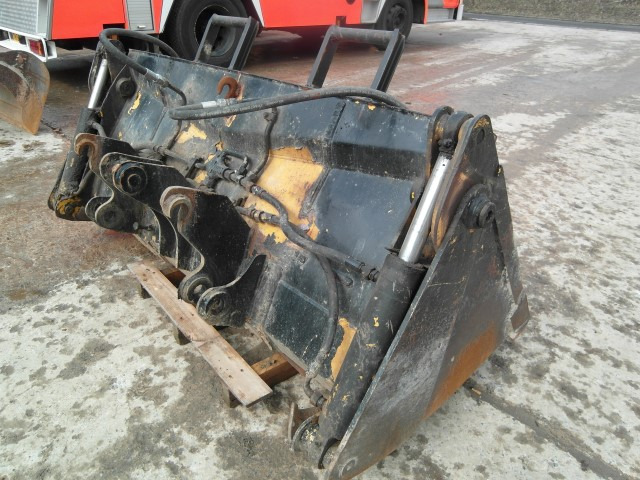 4 in 1 Schaufel (Klappschaufel) - Cazo cargador: foto 3 4 in 1 Schaufel (Klappschaufel) - Cazo cargador: foto 3