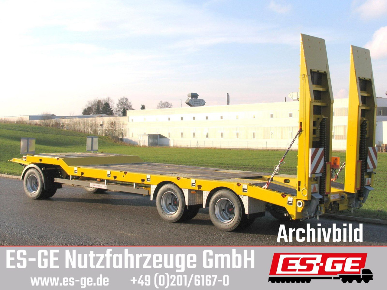 Schwarzmüller Tieflader mit gekröpftem Plateau - Remolque góndola rebajadas: foto 1 Schwarzmüller Tieflader mit gekröpftem Plateau - Remolque góndola rebajadas: foto 1