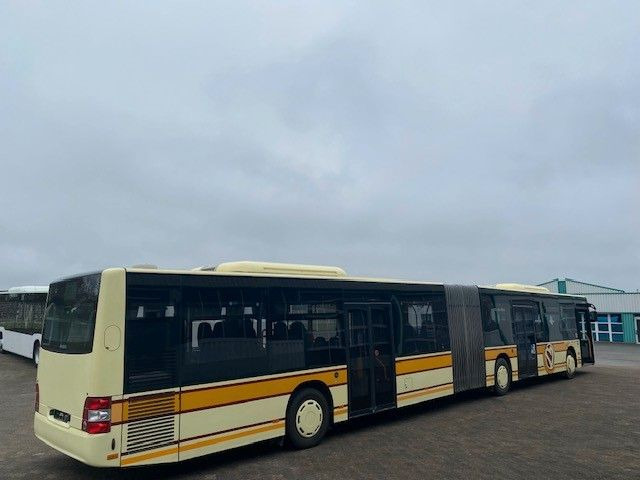 MAN A 23 Lions City Gelenkbus KLIMA 60 Sitze GURTE - Autobús articulado: foto 4 MAN A 23 Lions City Gelenkbus KLIMA 60 Sitze GURTE - Autobús articulado: foto 4