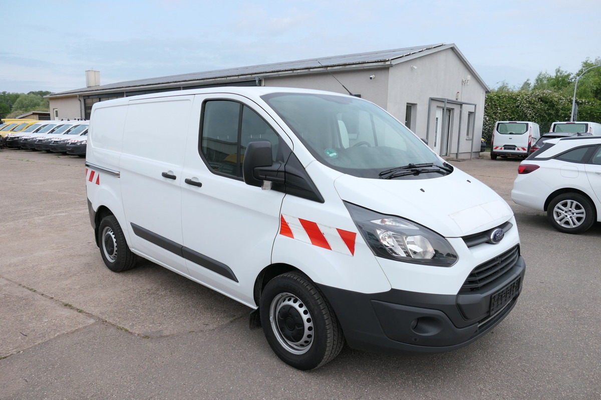 FORD Transit Custom 290 2.0 TDCi KLIMA WERKSTATTEINBA - Furgoneta pequeña: foto 3 FORD Transit Custom 290 2.0 TDCi KLIMA WERKSTATTEINBA - Furgoneta pequeña: foto 3
