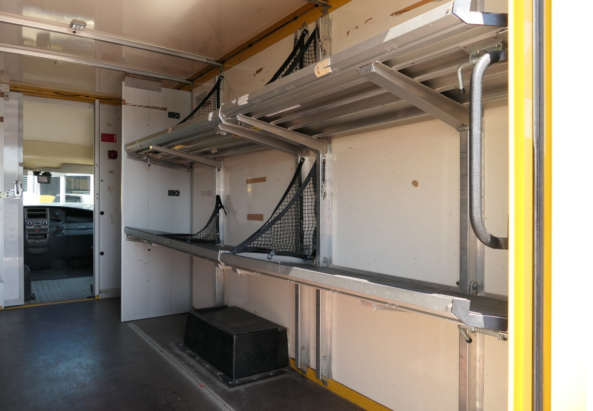 Furgoneta caja cerrada IVECO Daily 35 S11 C30C AUTOMATIK KAMERA MAXI Regale L: foto 6 Furgoneta caja cerrada IVECO Daily 35 S11 C30C AUTOMATIK KAMERA MAXI Regale L: foto 6