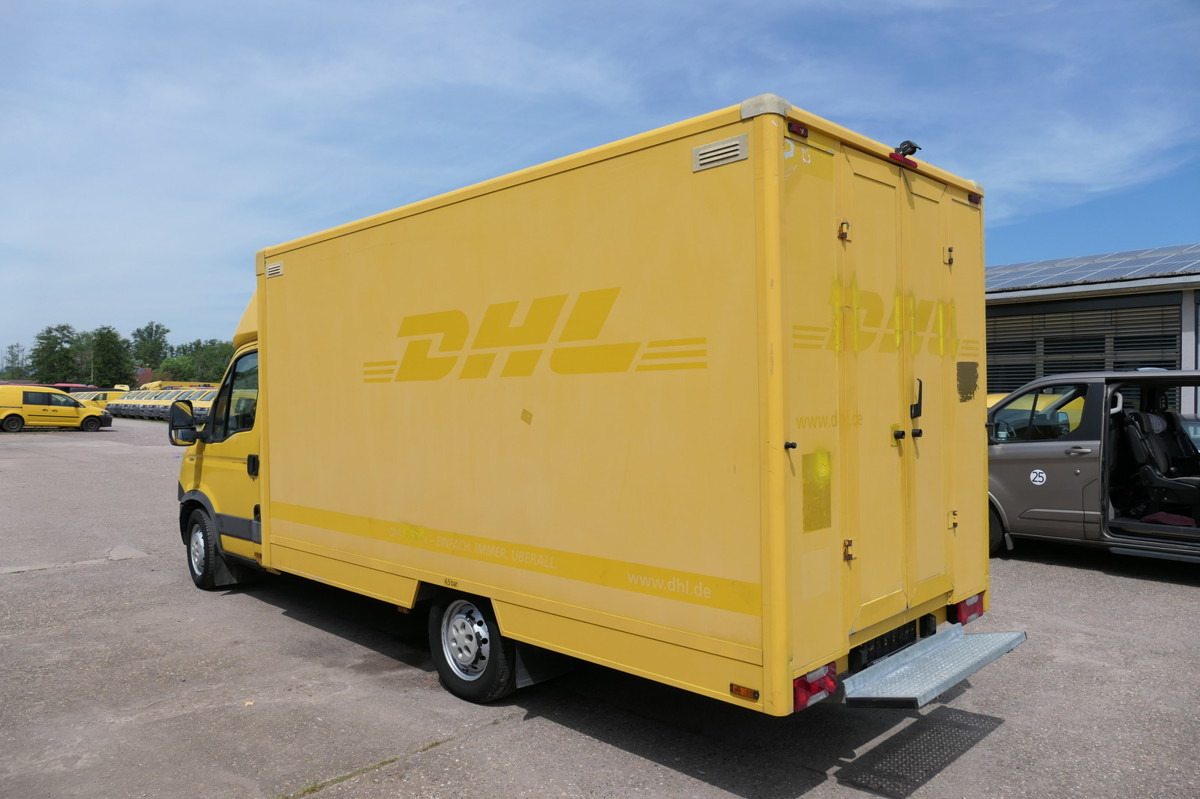 IVECO Daily 35 S11 C30C AUTOMATIK KAMERA Regale LUFT D - Furgoneta caja cerrada: foto 4 IVECO Daily 35 S11 C30C AUTOMATIK KAMERA Regale LUFT D - Furgoneta caja cerrada: foto 4
