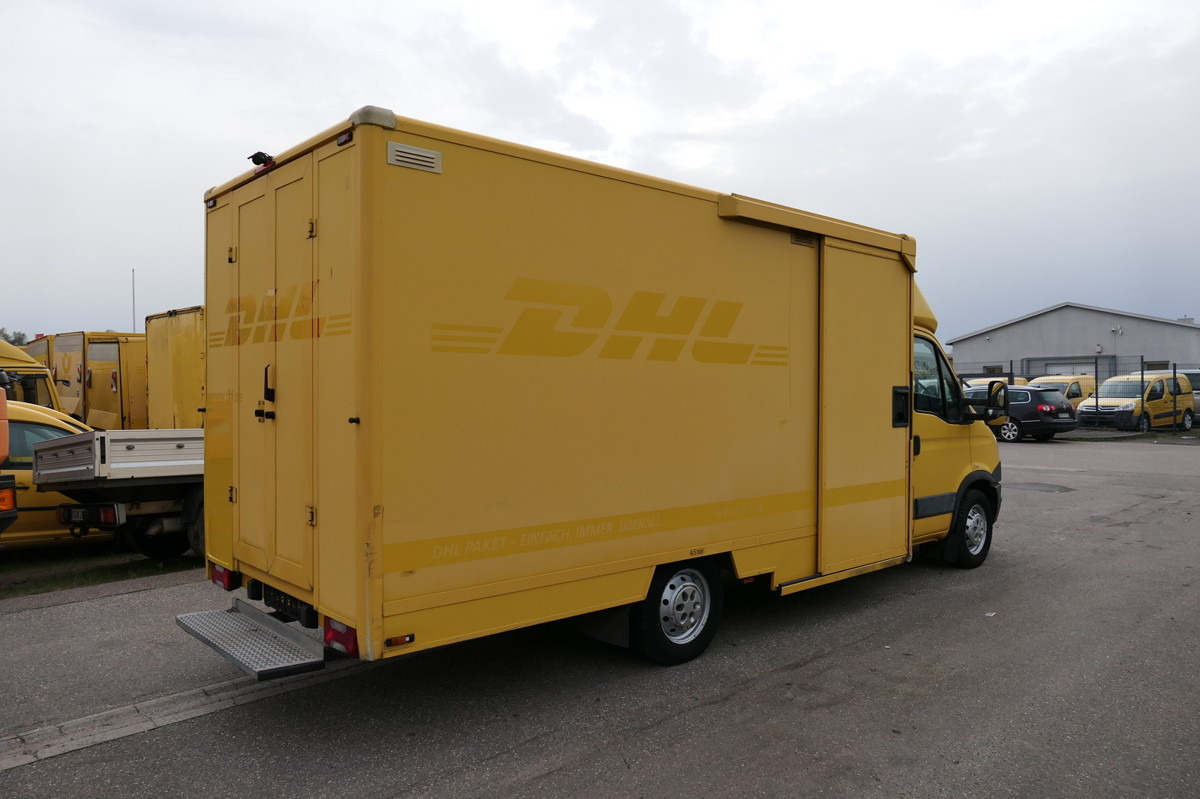 IVECO Daily 35 S11 C30C AUTOMATIK KAMERA Regale LUFT D - Furgoneta caja cerrada: foto 3 IVECO Daily 35 S11 C30C AUTOMATIK KAMERA Regale LUFT D - Furgoneta caja cerrada: foto 3