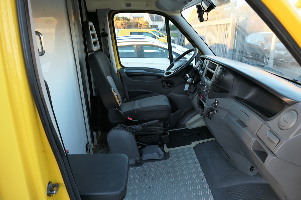 IVECO Daily 35 S11 C30C AUTOMATIK KAMERA Regale LUFT D - Furgoneta caja cerrada: foto 5 IVECO Daily 35 S11 C30C AUTOMATIK KAMERA Regale LUFT D - Furgoneta caja cerrada: foto 5