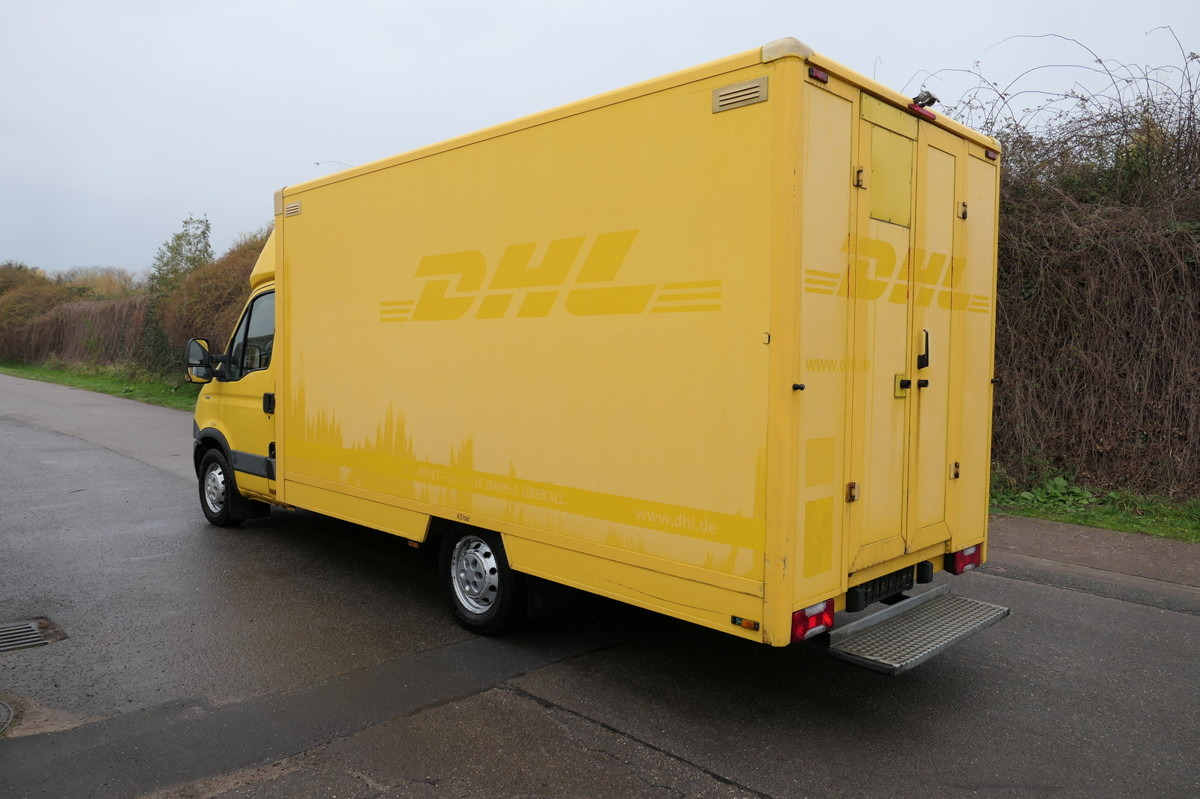 IVECO Daily 35 S11 C30C AUTOMATIK KAMERA Regale LUFT D - Furgoneta caja cerrada: foto 4 IVECO Daily 35 S11 C30C AUTOMATIK KAMERA Regale LUFT D - Furgoneta caja cerrada: foto 4