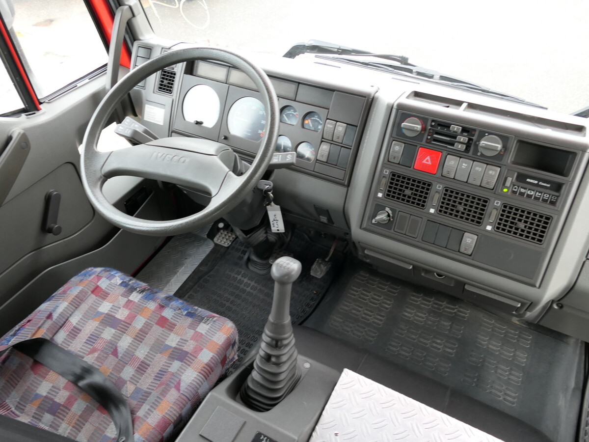 Camión de bomberos IVECO FF 95 E 18W LF 8/6 DoKa 4X4 SFZ FEUERWEHR Löschf: foto 13