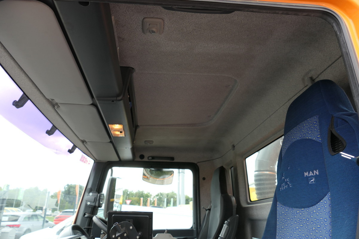 Barredora vial MAN TGL 12.250 Küpper Weisser Kehrmaschine: foto 8 Barredora vial MAN TGL 12.250 Küpper Weisser Kehrmaschine: foto 8