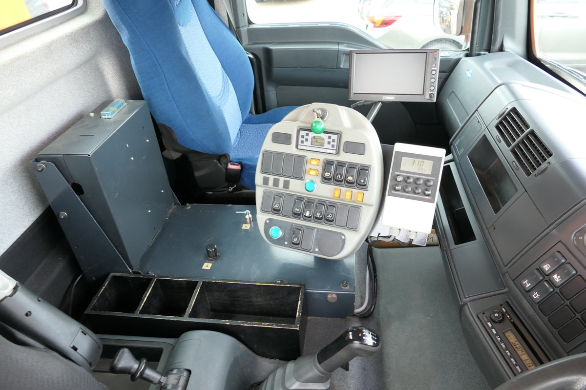 Barredora vial MAN TGL 12.250 Küpper Weisser Kehrmaschine: foto 14 Barredora vial MAN TGL 12.250 Küpper Weisser Kehrmaschine: foto 14