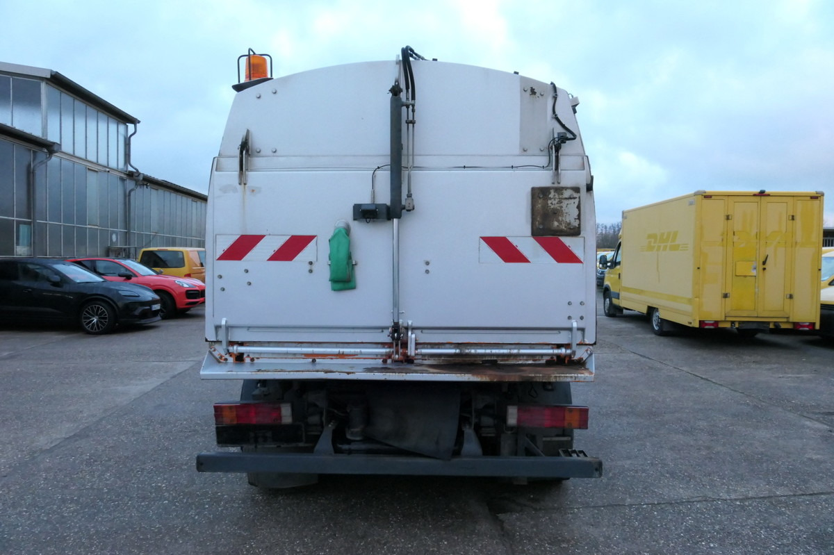 MERCEDES-BENZ Atego 1018 Rechtslenker Schmidt SK 500 R Rückfah - Barredora vial: foto 5 MERCEDES-BENZ Atego 1018 Rechtslenker Schmidt SK 500 R Rückfah - Barredora vial: foto 5