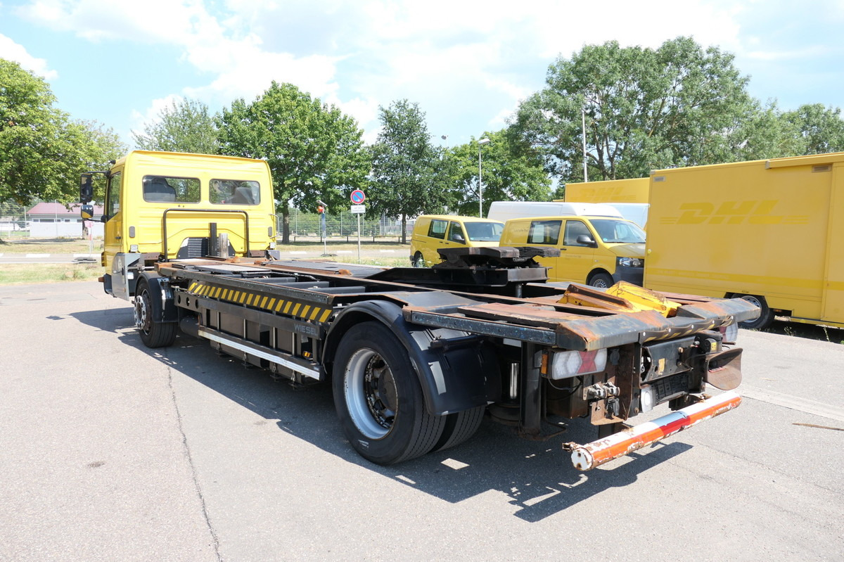 MERCEDES-BENZ KAMAG WBH 25 Wiesel Terberg Umsetzfahrz. Sattelk - Camión portacontenedore/ Intercambiable: foto 3 MERCEDES-BENZ KAMAG WBH 25 Wiesel Terberg Umsetzfahrz. Sattelk - Camión portacontenedore/ Intercambiable: foto 3