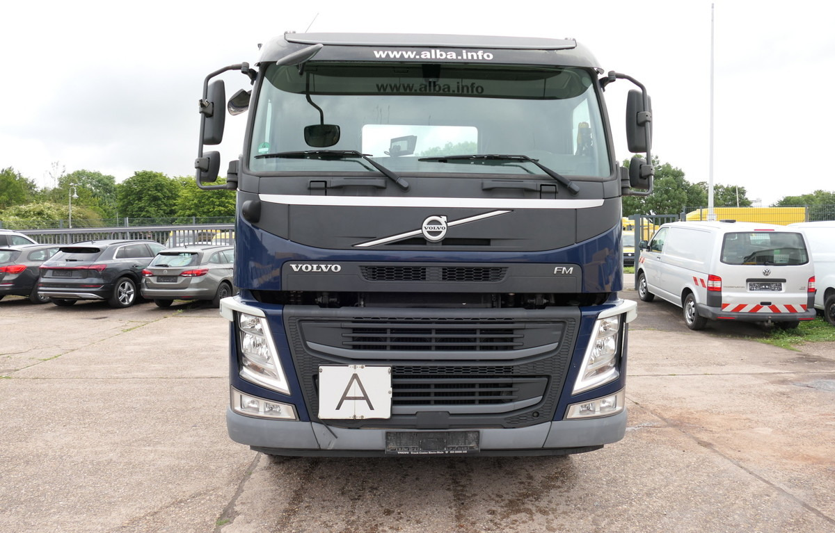 VOLVO FM 370 6x2 Meiller Lenkachse KLIMA AHK - Camión volquete: foto 4 VOLVO FM 370 6x2 Meiller Lenkachse KLIMA AHK - Camión volquete: foto 4