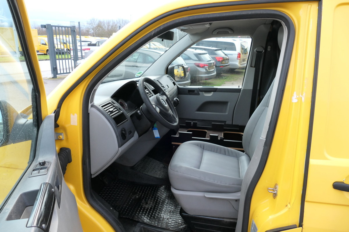 Furgoneta pequeña VW T5 Transporter 2.0 TDI EURO-5 2xSCHIEBETÜR PARKT: foto 9 Furgoneta pequeña VW T5 Transporter 2.0 TDI EURO-5 2xSCHIEBETÜR PARKT: foto 9