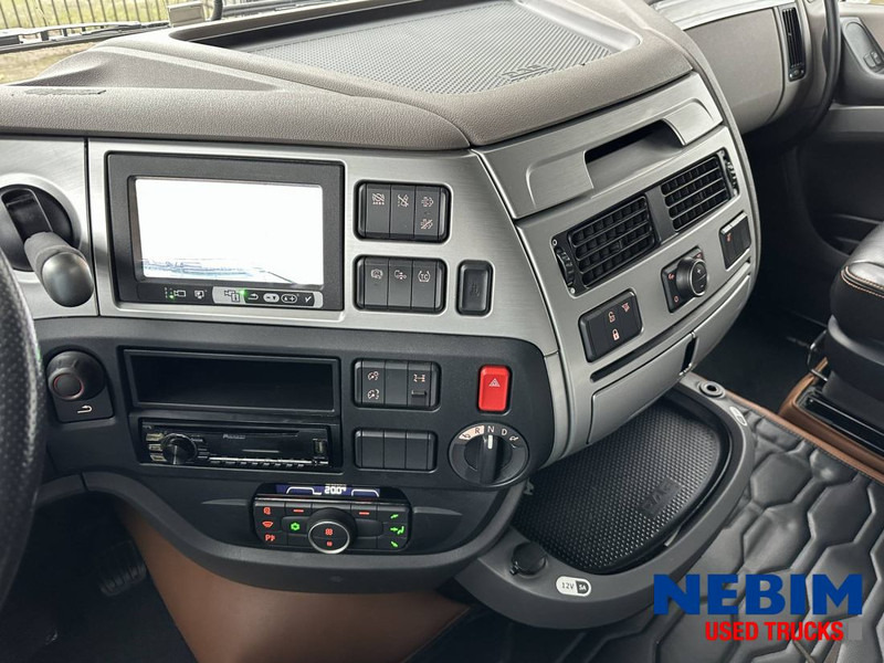 DAF XF480 4x2 - 622.678km - leather interior - Parking airco - Cabeza tractora: foto 4 DAF XF480 4x2 - 622.678km - leather interior - Parking airco - Cabeza tractora: foto 4