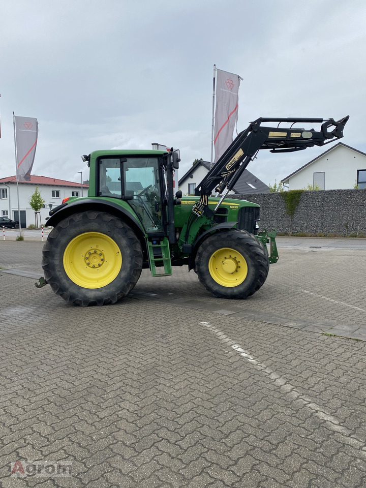 John Deere 6930 Premium - Tractor: foto 1 John Deere 6930 Premium - Tractor: foto 1