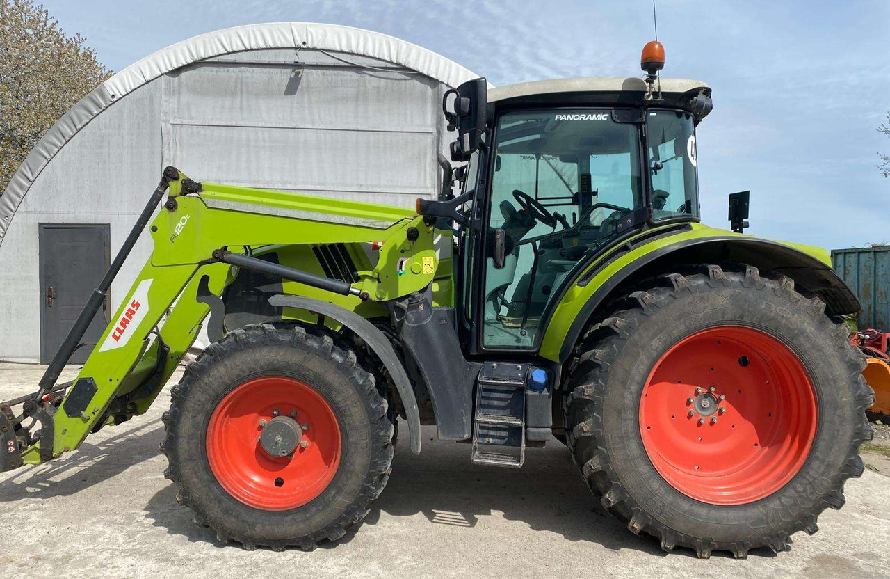 Claas Arion 440 su Claaas front.kr. - Tractor: foto 4 Claas Arion 440 su Claaas front.kr. - Tractor: foto 4