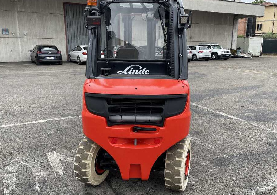 Linde H 25 D-02 - Carretilla elevadora diésel: foto 3 Linde H 25 D-02 - Carretilla elevadora diésel: foto 3