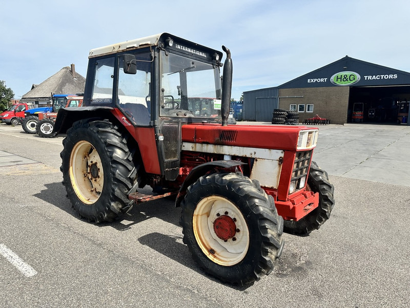 International 845 - Tractor: foto 4 International 845 - Tractor: foto 4