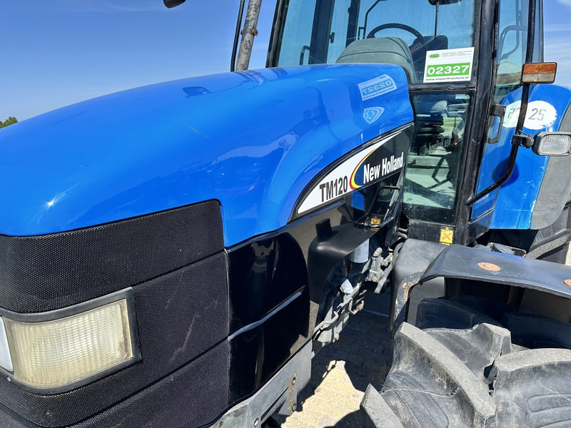 New Holland 8260 - Tractor: foto 2 New Holland 8260 - Tractor: foto 2
