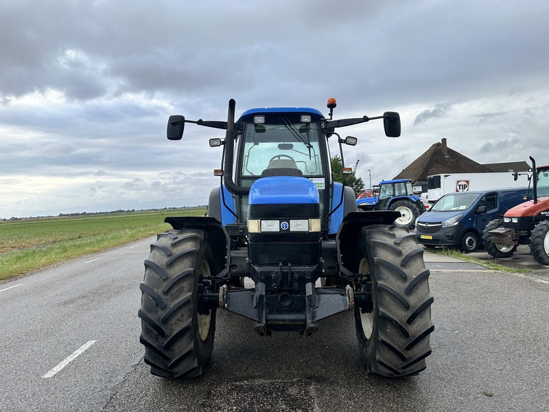 New Holland TM 140 - Tractor: foto 3 New Holland TM 140 - Tractor: foto 3