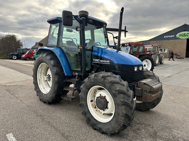 New Holland TS90 - Tractor: foto 3 New Holland TS90 - Tractor: foto 3