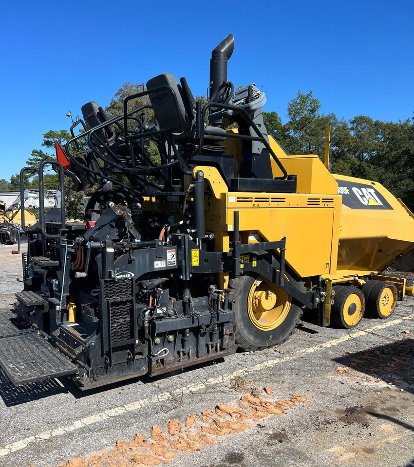 Caterpillar AP500F - Pavimentadora de asfalto: foto 1 Caterpillar AP500F - Pavimentadora de asfalto: foto 1