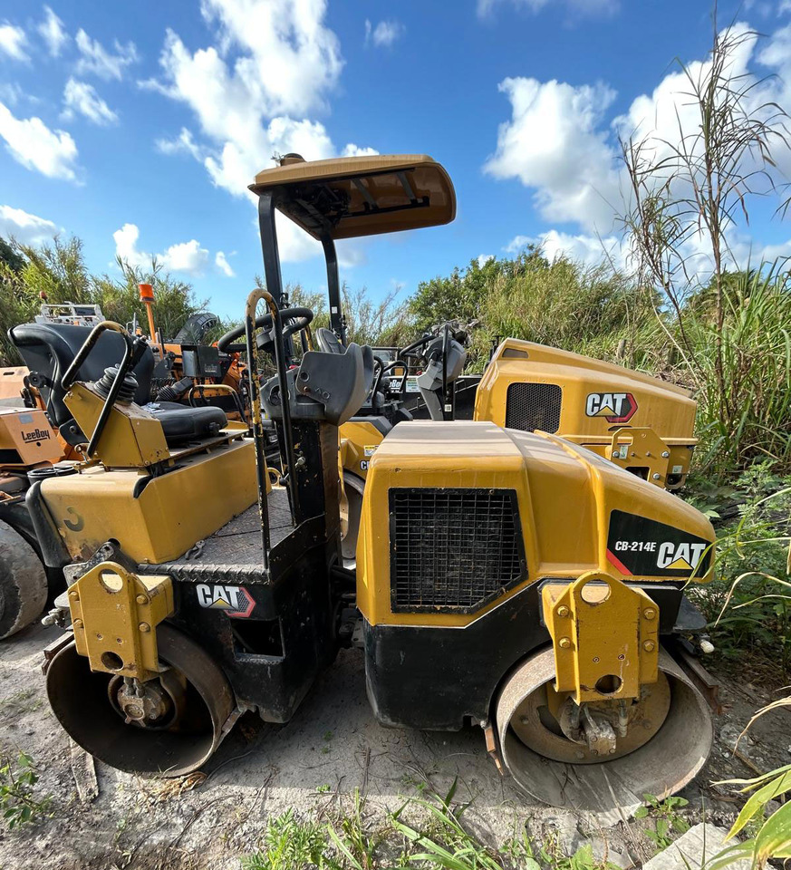 Caterpillar CB-214E - Rodillo: foto 2 Caterpillar CB-214E - Rodillo: foto 2