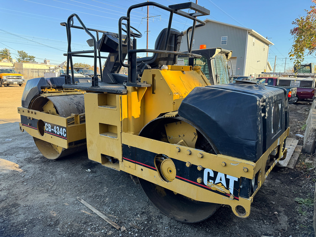 Caterpillar CB-434C - Apisonadora de asfalto: foto 4 Caterpillar CB-434C - Apisonadora de asfalto: foto 4