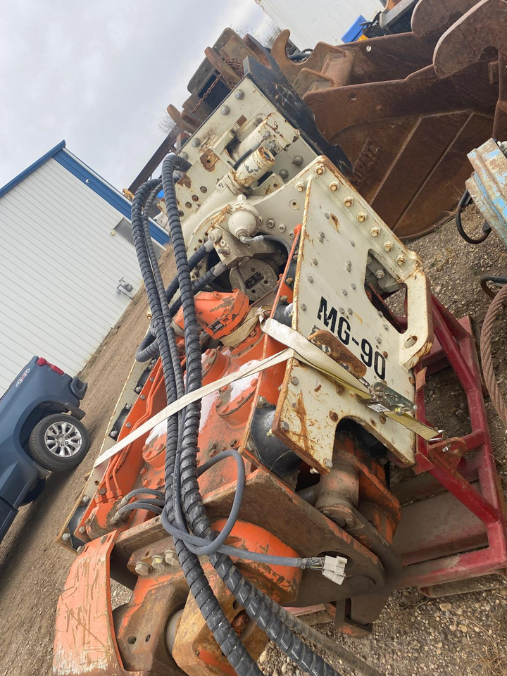 Gilbert Grizzly MG-90 - Martillo de hinca de pilotes: foto 4 Gilbert Grizzly MG-90 - Martillo de hinca de pilotes: foto 4