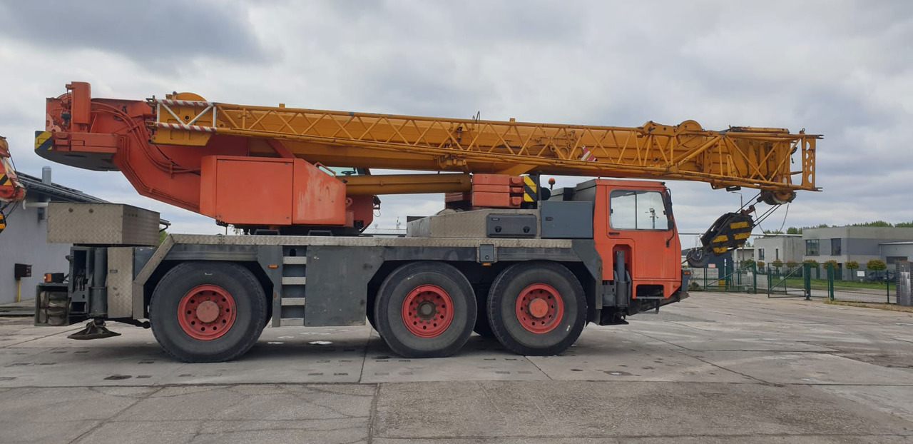 Liebherr LTM 1050-1 - Autogrúa: foto 3 Liebherr LTM 1050-1 - Autogrúa: foto 3