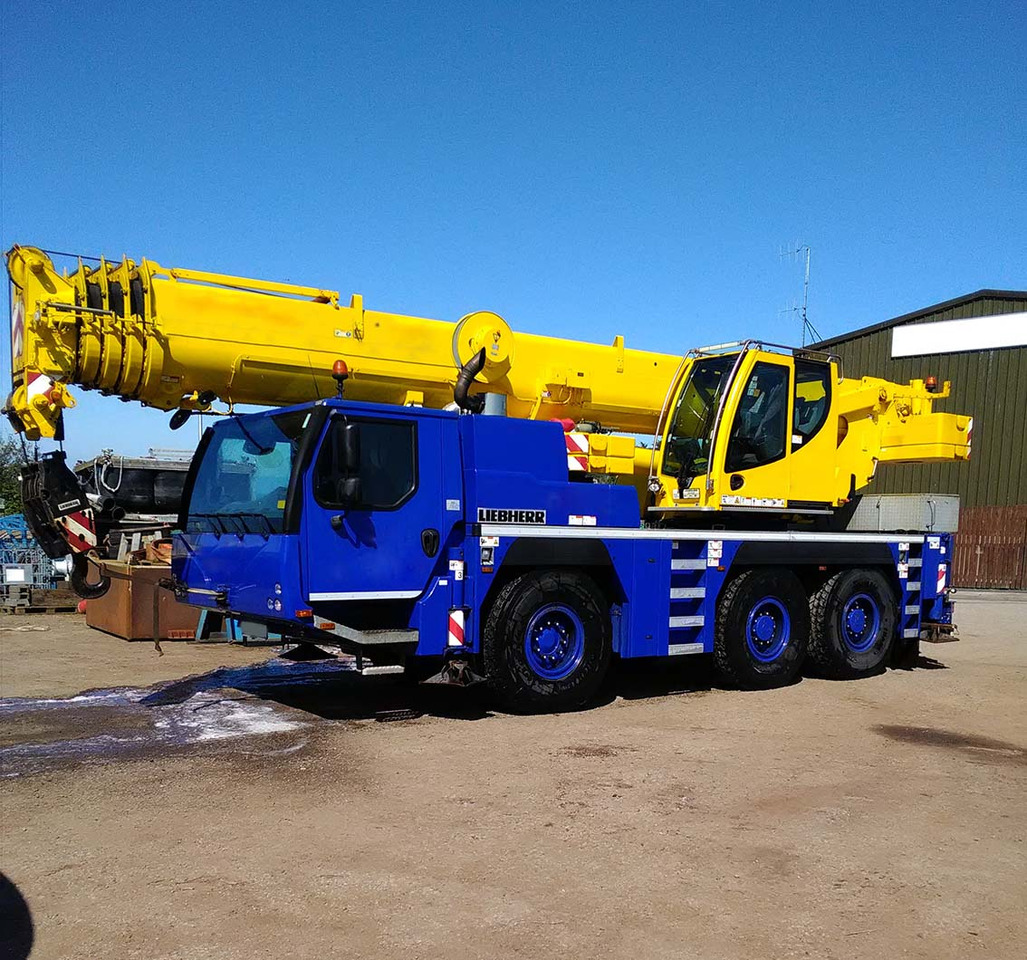 Liebherr LTM 1055-3.2 - Autogrúa: foto 1 Liebherr LTM 1055-3.2 - Autogrúa: foto 1