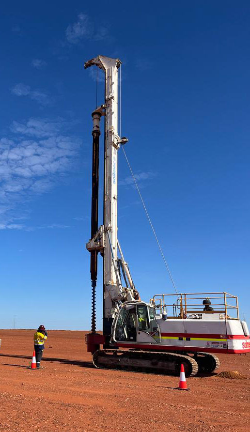 Soilmec SR-30 - Martillo de hinca de pilotes: foto 1 Soilmec SR-30 - Martillo de hinca de pilotes: foto 1