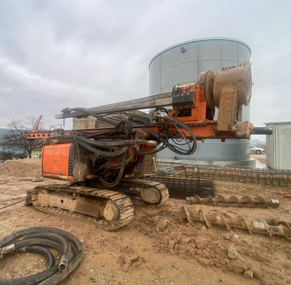 Tescar CF3 - Martillo de hinca de pilotes: foto 1 Tescar CF3 - Martillo de hinca de pilotes: foto 1