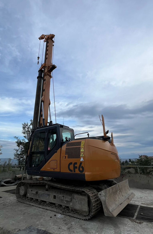 Tescar CF6 - Martillo de hinca de pilotes: foto 2 Tescar CF6 - Martillo de hinca de pilotes: foto 2