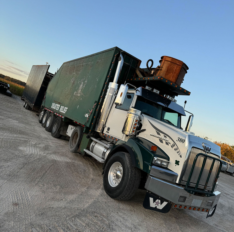 Western Star W4900 SB - Camión de basura: foto 5 Western Star W4900 SB - Camión de basura: foto 5