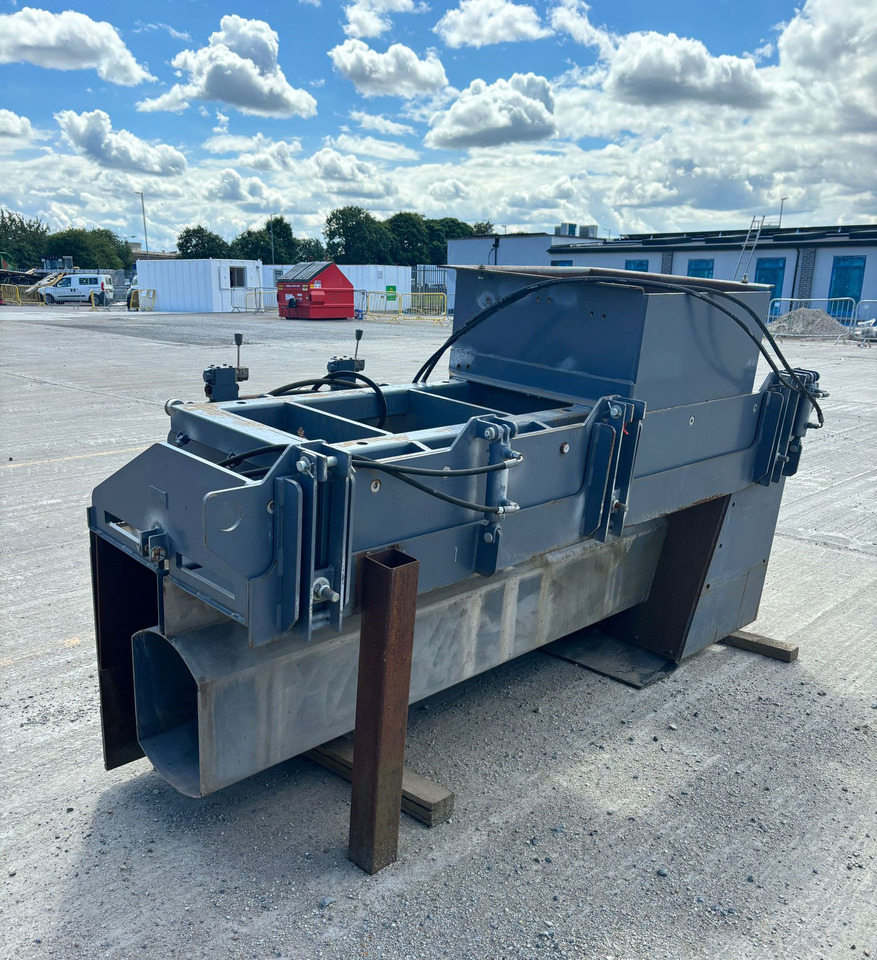 Wirtgen Slot Drain Mould - Pavimentadora de asfalto: foto 2 Wirtgen Slot Drain Mould - Pavimentadora de asfalto: foto 2