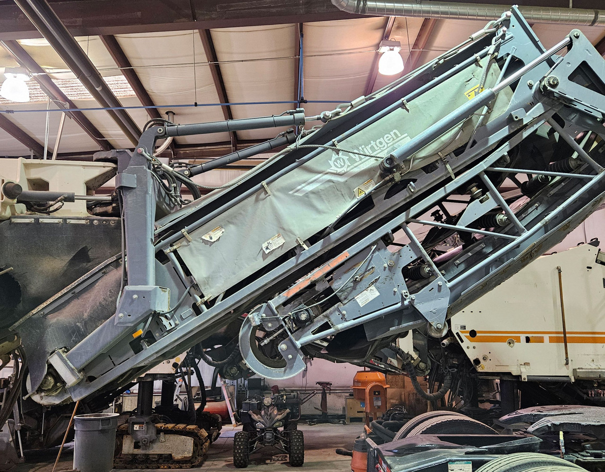 Wirtgen W 210 i - Fresadora en frío: foto 4 Wirtgen W 210 i - Fresadora en frío: foto 4