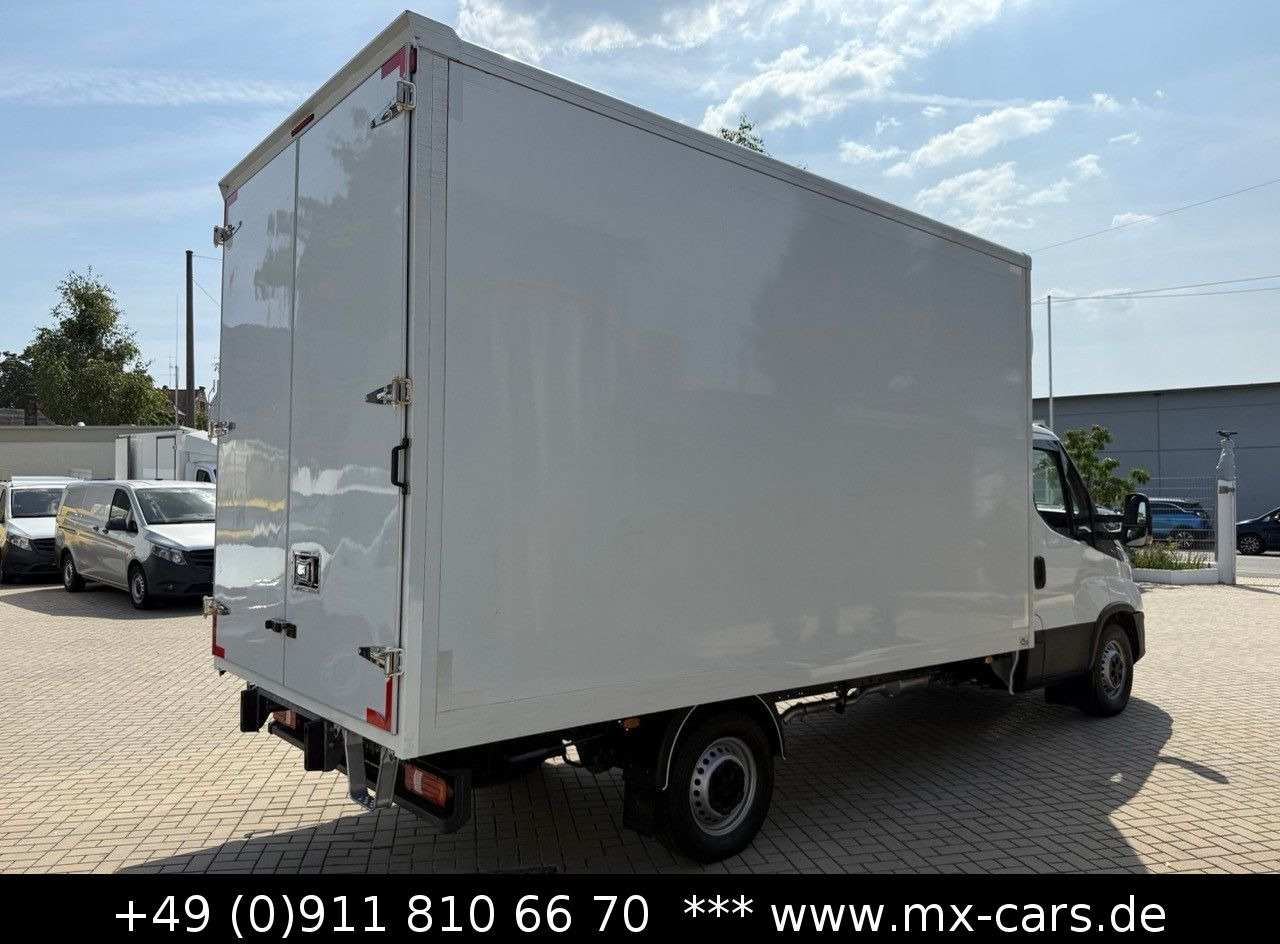 Iveco Daily 35s14 Möbel Maxi 4,33 l / 2,45 hoch 23 m³ - Furgoneta caja cerrada: foto 5 Iveco Daily 35s14 Möbel Maxi 4,33 l / 2,45 hoch 23 m³ - Furgoneta caja cerrada: foto 5