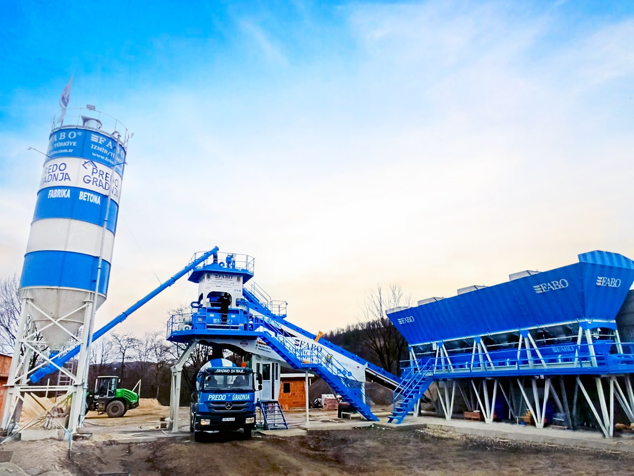 FABO COMPACT-110 CONCRETE PLANT | CONVEYOR TYPE - Planta de hormigón: foto 1 FABO COMPACT-110 CONCRETE PLANT | CONVEYOR TYPE - Planta de hormigón: foto 1