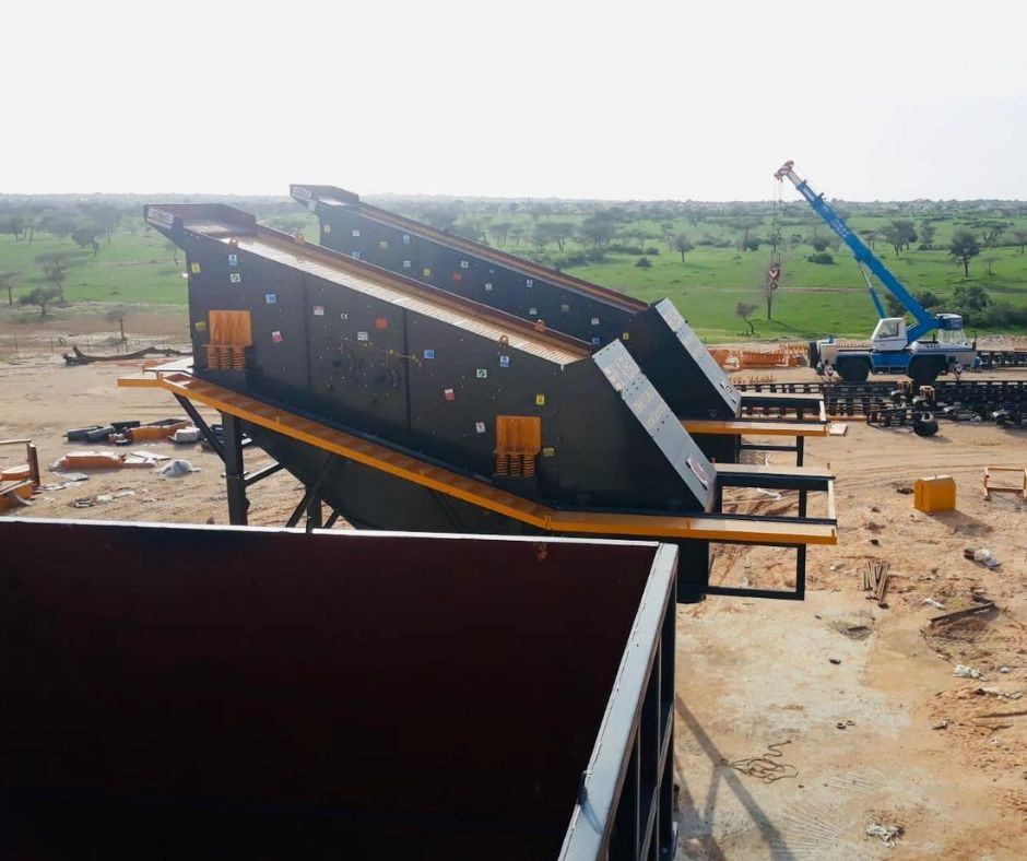 FABO Crawler Vibrating Screen - Cargadora de cadenas: foto 4 FABO Crawler Vibrating Screen - Cargadora de cadenas: foto 4