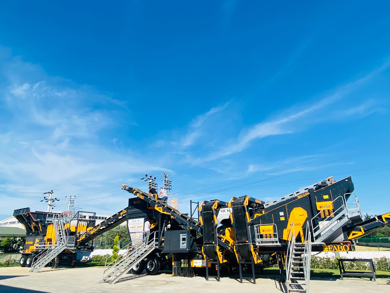 FABO MCK-95 MOBILE CRUSHING & SCREENING PLANT - Trituradora móvil: foto 1 FABO MCK-95 MOBILE CRUSHING & SCREENING PLANT - Trituradora móvil: foto 1