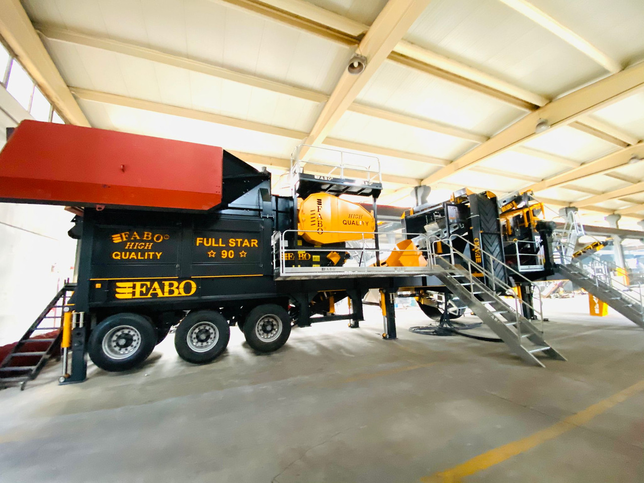 Trituradora móvil FABO Mobile crusher: foto 6 Trituradora móvil FABO Mobile crusher: foto 6