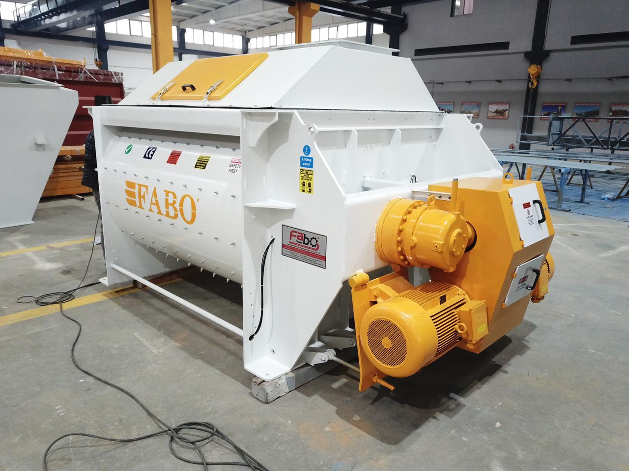 FABO twin shaft mixer - Hormigonera: foto 4 FABO twin shaft mixer - Hormigonera: foto 4