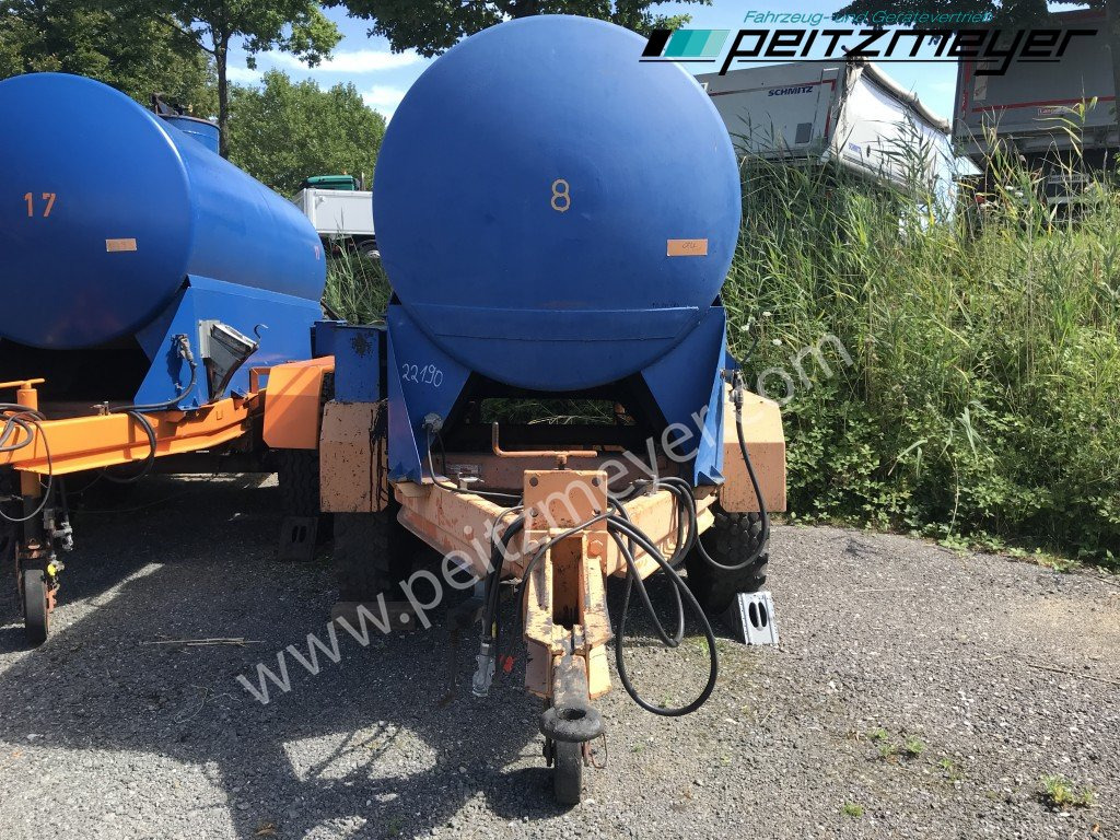 BATHE Tandemanhänger Bitum / Teerkocher 3,5 m³ - Remolque cisterna: foto 4 BATHE Tandemanhänger Bitum / Teerkocher 3,5 m³ - Remolque cisterna: foto 4