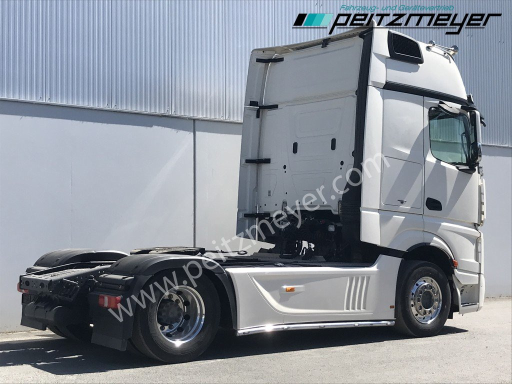 MERCEDES-BENZ Actros 1858 LLS, Klima, Leder, Retarder, original 289 tkm - Cabeza tractora: foto 4 MERCEDES-BENZ Actros 1858 LLS, Klima, Leder, Retarder, original 289 tkm - Cabeza tractora: foto 4