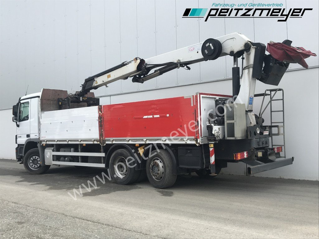MERCEDES-BENZ Actros 2536 LL Pritsche HMF Heckkran m. Zange Baustoff - Camión caja abierta, Camión grúa: foto 3 MERCEDES-BENZ Actros 2536 LL Pritsche HMF Heckkran m. Zange Baustoff - Camión caja abierta, Camión grúa: foto 3